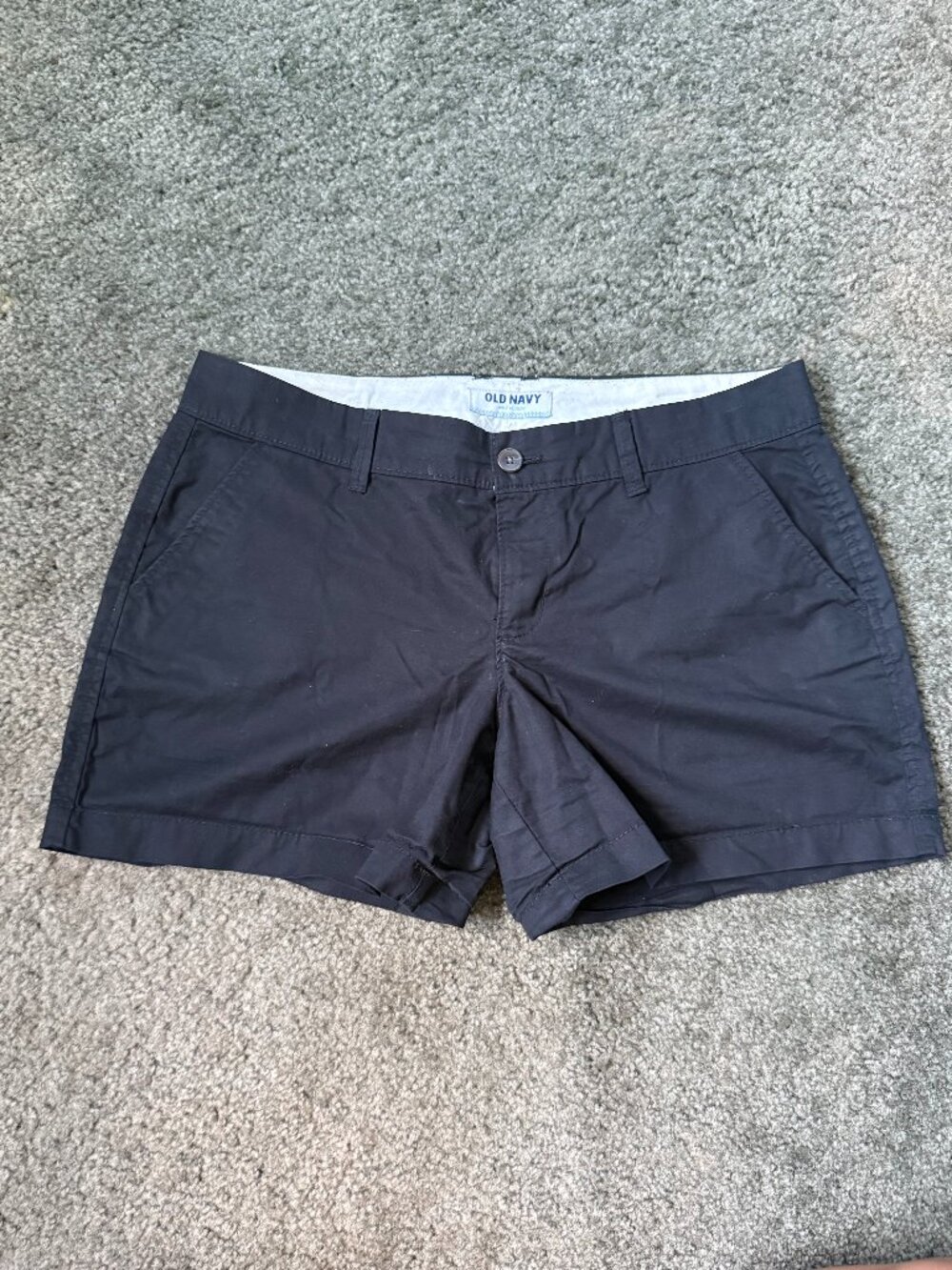 Old Navy Black Trouser Short - SZ 6 - with pockets!
